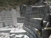 Soapstone masonry heater with excellent heat retention and transfer properties